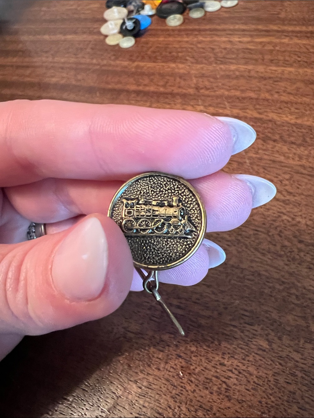 Antique-Style Gold Train Cuff Link - Classic Men’s Accessory